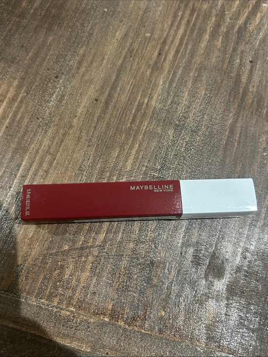 Maybelline Other - Maybelline voyager Matte Liquid Lipstick in Deep Red with White Cap